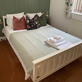 Airbnb Cleaner UK